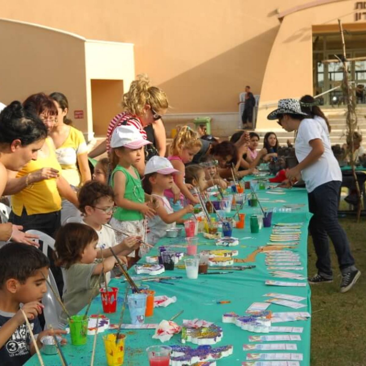 מתחם סדנאות יצירה